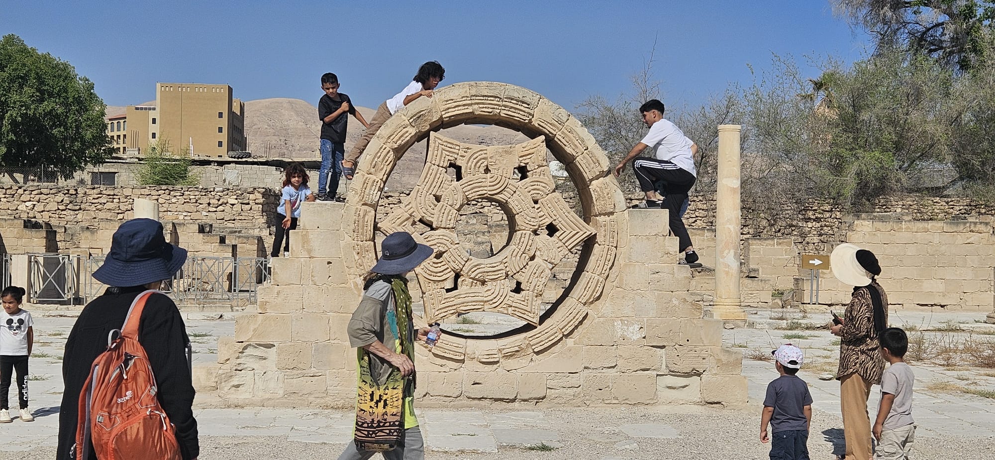 Jericho. A round window at the center of the yard of Hisham palace