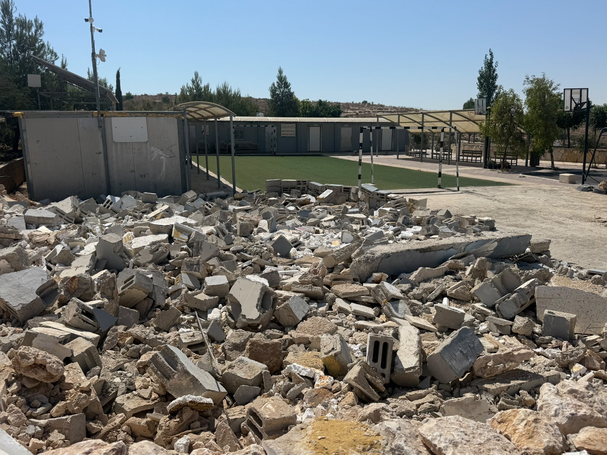 Sha'ab al-Butum - the destroyed school building